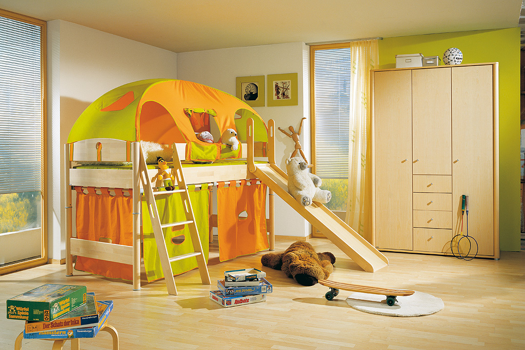 Spielbett, incl. Leiter, Rutsche und Absturzsicherung