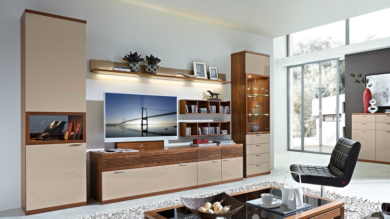 Wohnwand Rietberger möbelwerke | rmw aus Holz in Beige Venue Wohnkombination cappuccinofarbene Lackoberflächen & Nussbaum – Breite ca. 375 cm