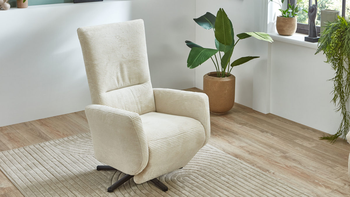 Relaxsessel KAWOO aus Stoff in Weiß KAWOO Serie Santa Lucia - Relaxsessel M3 cremeweißer Breitcord & schwarzer Sternfuß DT 4