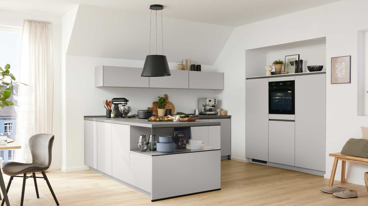 Einbauküche culineo® aus Holz in Hellgrau Culineo® Einbauküche C615 mit Einbaugeräten Seiden- & Schiefergrau - Stellfläche ca. 240 x 270 cm