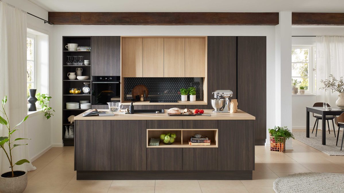 Einbauküche WERT KÜCHE® aus Holz in Holzfarben WERT KÜCHE® Vanessa mit gorenje Einbaugeräten Eiche Siena & Sandeiche - zweiteilig