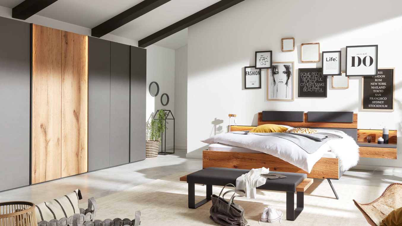 Komplettzimmer Interliving aus Holz in Dunkelgrau Interliving Schlafzimmer Serie 1025 – Komplettzimmer mit Bettbank & weiteren Extras Graphit & Balkeneiche gehackt - Liegefläche ca. 180 x 200 cm