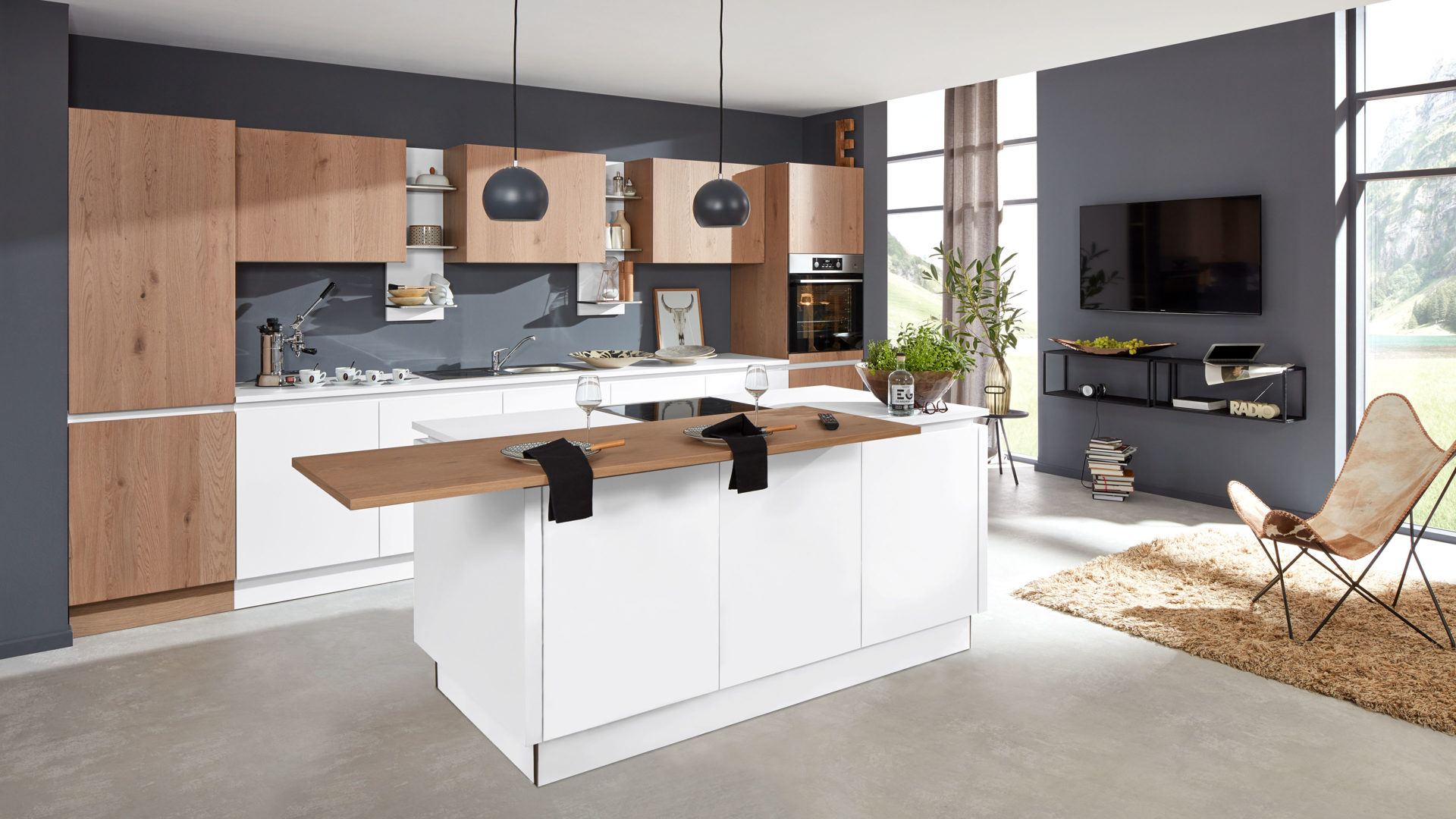 Einbauküche Nolte küchen (auch il) aus Holz in Weiß Interliving Küche Serie 3013 mit AEG Einbaugeräten arcticweiße & Pinot eichefarbene Kunststoffoberflächen – zweiteilig