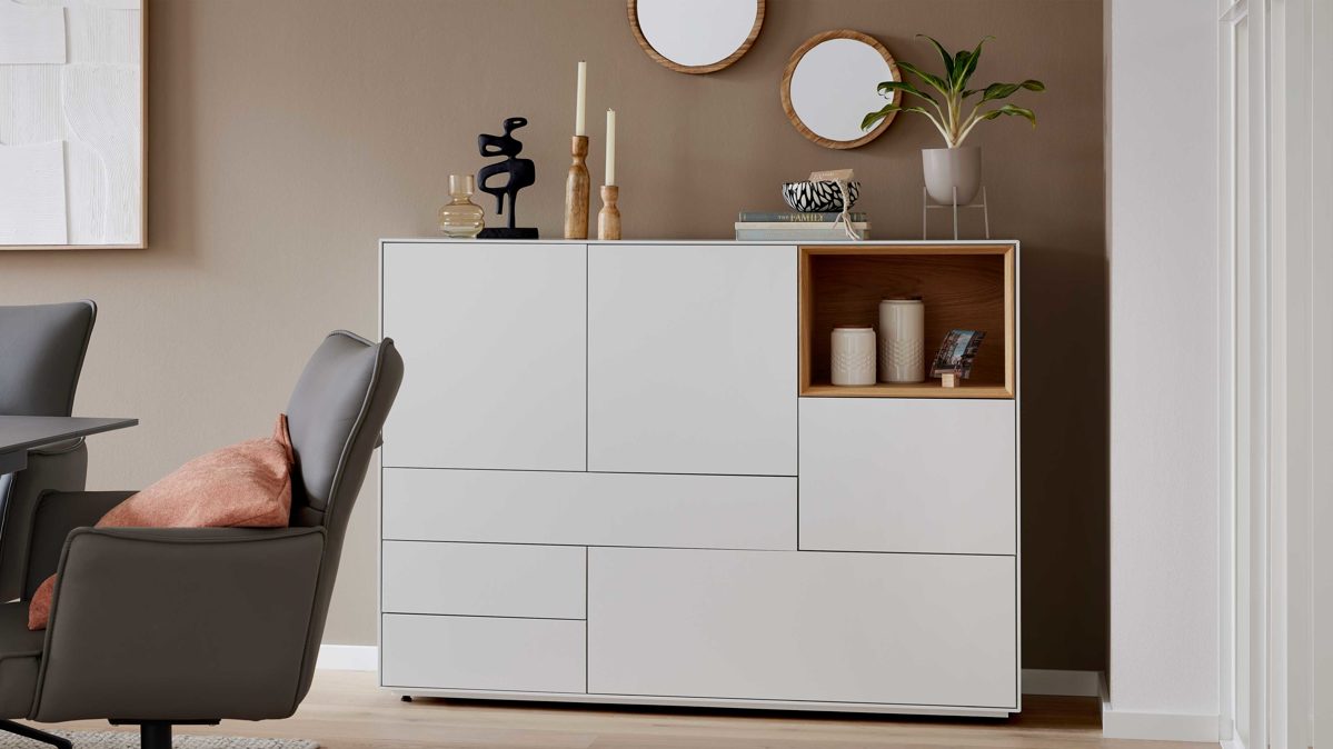 Highboard Interliving aus Holz in Weiß Interliving Wohnzimmer Serie 2034 - Highboard weißer Lack & Eiche - zwei Schubladen, zwei Türen, Länge ca. 150 cm