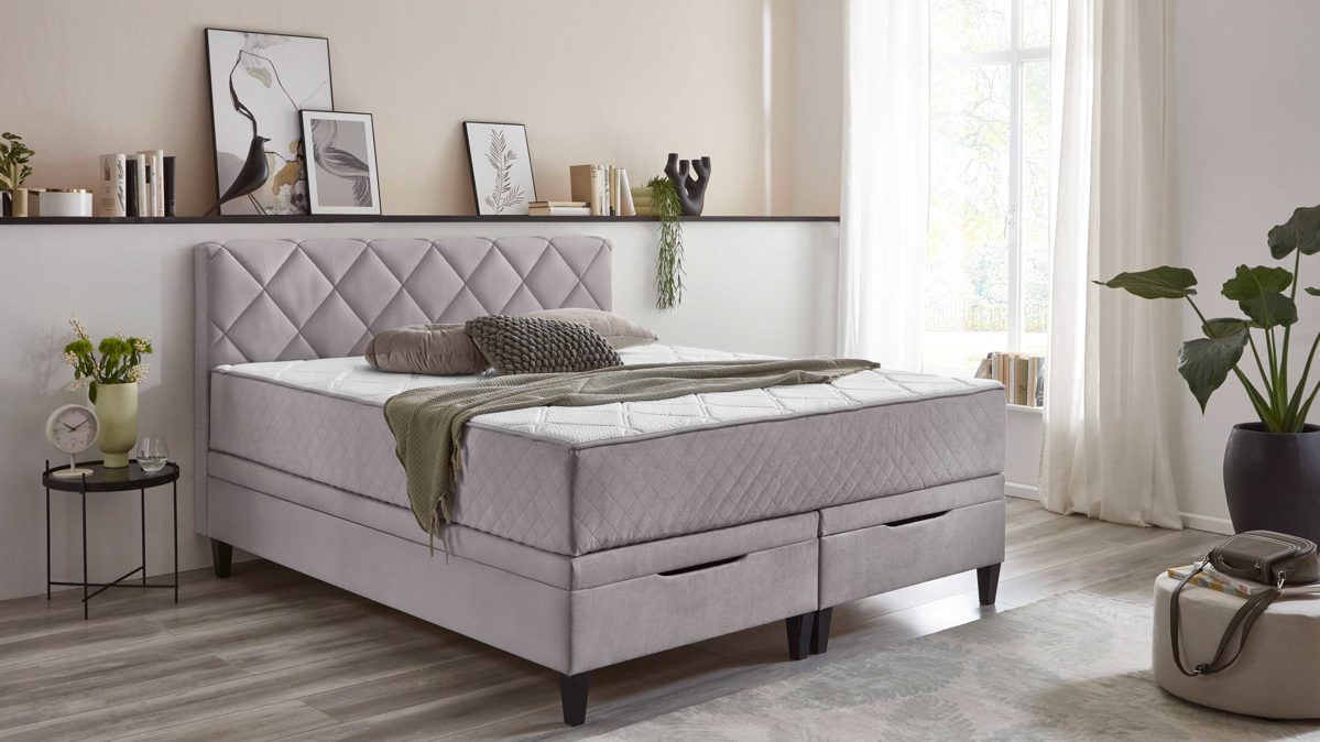 Boxspringbett KAWOO aus Stoff in Hellgrau KAWOO Boxspringbett Eberndorf silberfarbener Bezug 50562-720 – Liegefläche ca. 180 x 200 cm