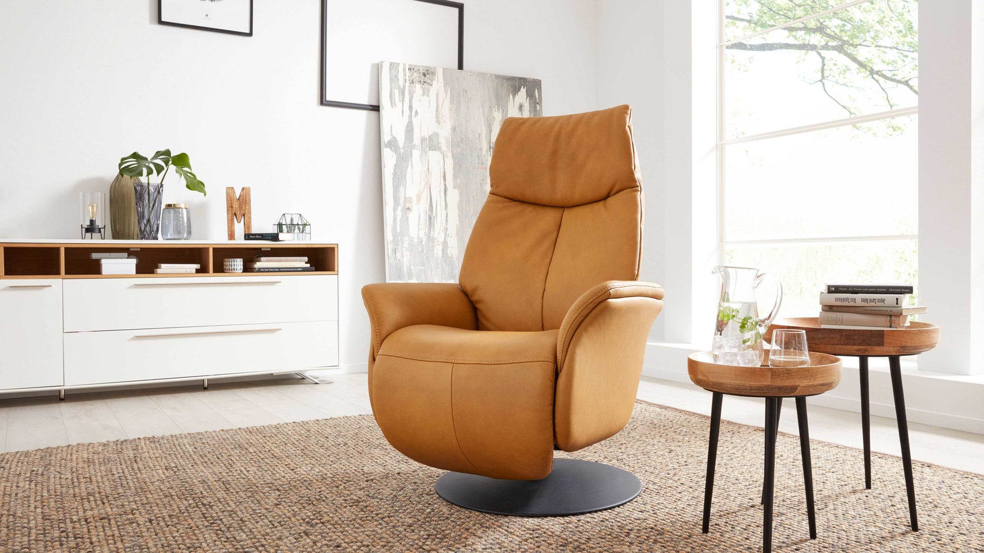 Relaxsessel Interliving aus Leder in Gelb Interliving Sessel Serie 4550 - Sessel manuelle Funktionen - kürbisfarbenes LongLife-Leder & anthrazitfarbener Tellerfuß