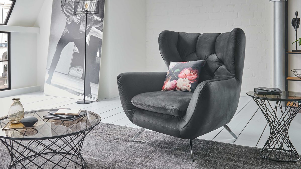 Polstersessel SOFAkultur aus Stoff in Schwarz SOFAkultur Programm SK 254 Sixty 2.0 - Polstersessel schwarzer Bezug Velvet & Chromfüße