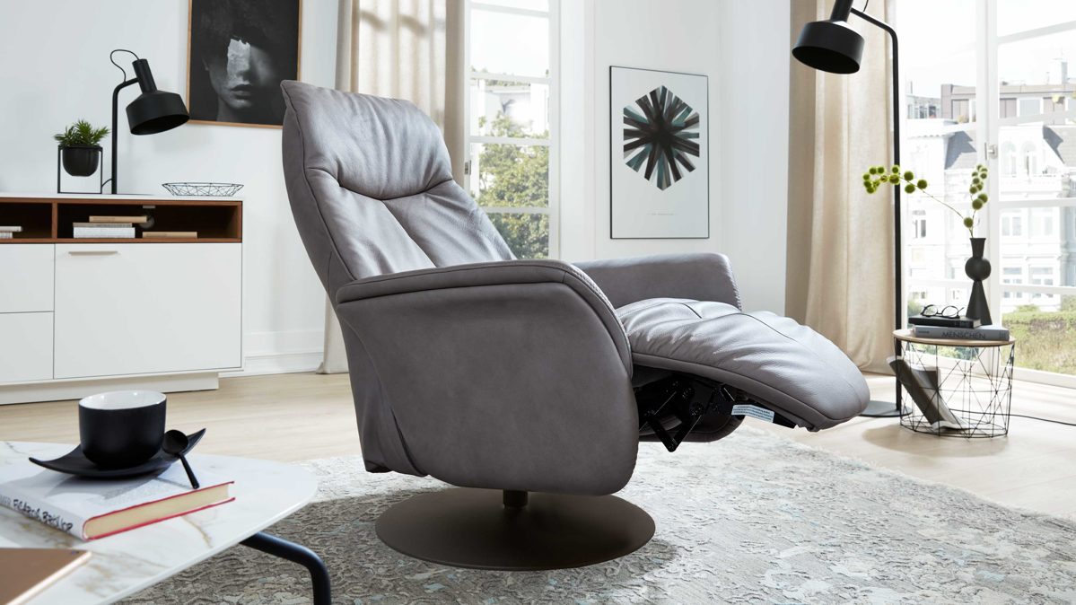 Relaxsessel Interliving aus Leder in Grau Interliving Sessel Serie 4550 - Sessel manuelle Funktionen - titanfarbenes LongLife-Leder & anthrazitfarbener Tellerfuß
