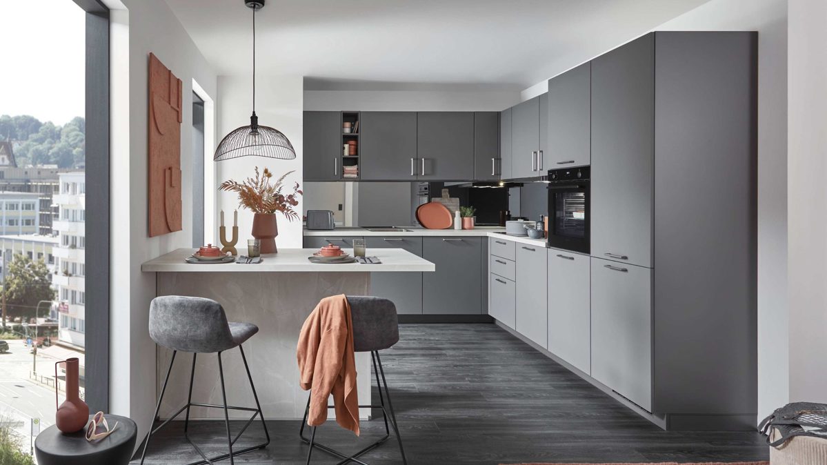 Einbauküche Nobilia® aus Holz in Grau nobilia® Einbauküche Senso mit Elektrogeräten, z. B.  Kühlschrank Schiefergrau - zweiteilig