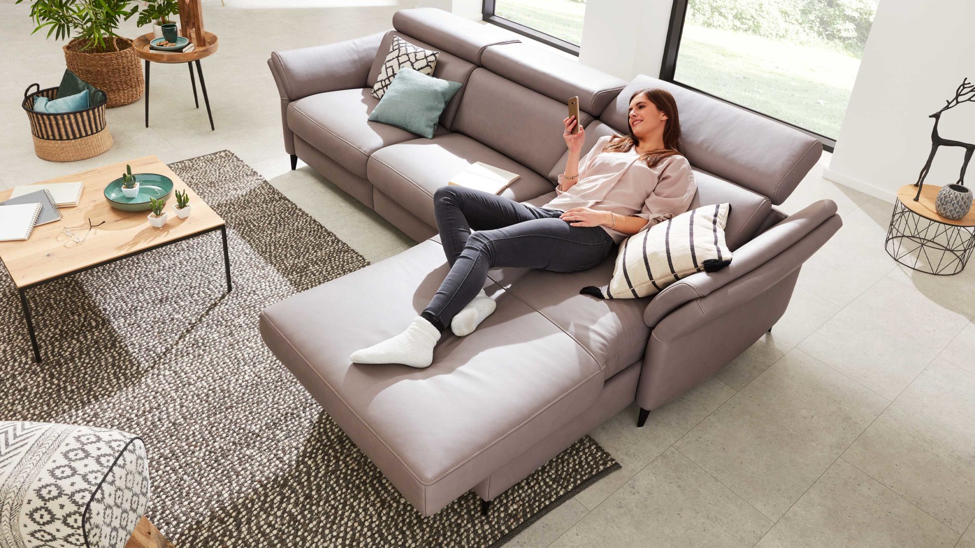 Mehrpreis Interliving aus Metall in Transparent Interliving Sofa Serie 4055 - Relaxfunktion einmotorige Relaxfunktion