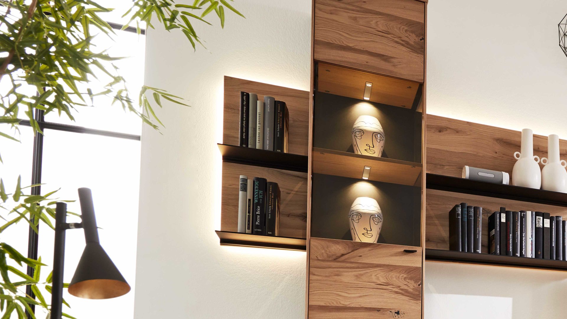 Paneel Interliving aus Holz in Holzfarben Interliving Esszimmer Serie 5604 - Paneel Eiche rustico & Anthrazit - links, Breite ca. 30 cm