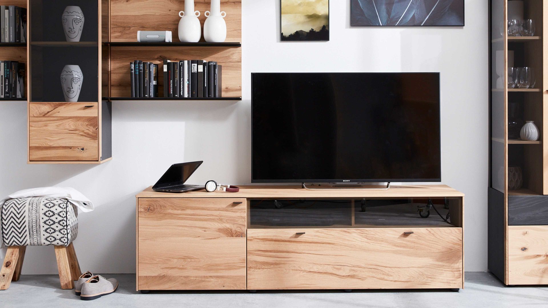 Lowboard Interliving aus Holz in Holzfarben Interliving Esszimmer Serie 5604 - Lowboard Eiche rustico & Anthrazit - Breite ca. 182 cm