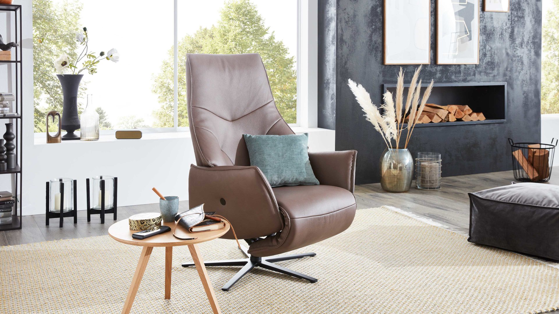 Relaxsessel comfortmaster besser sitzen, liegen, leben aus Leder in Braun Comfortmaster 7937 - Relaxsessel kokosfarbenes Leder Rustika & Edelstahl-Sternfuß