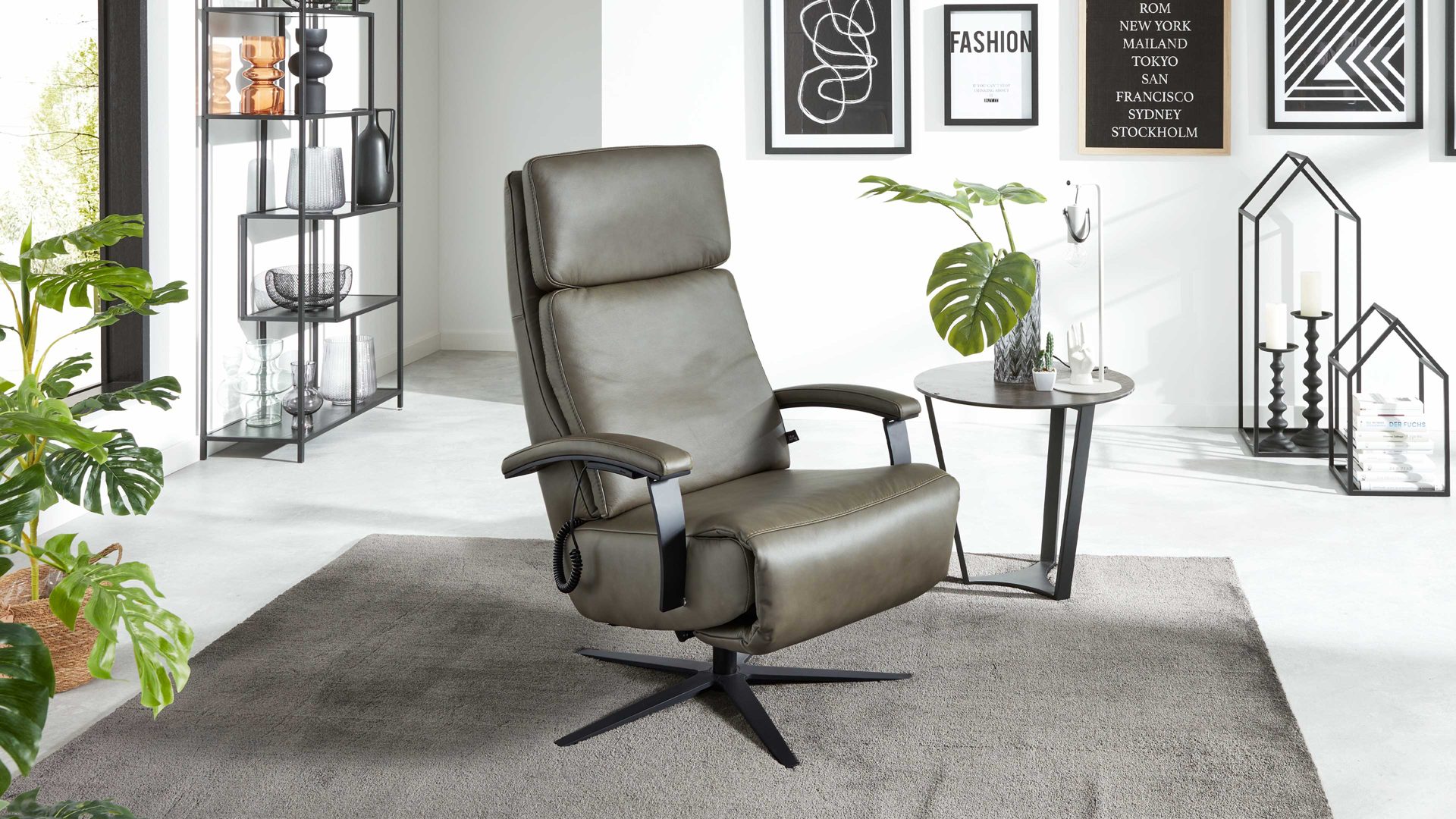 Relaxsessel Interliving aus Leder in Grau Interliving Sessel Serie 4541– Relaxsessel motorisch - steingraues LongLife-Leder Vivre & Sternfuß V4S