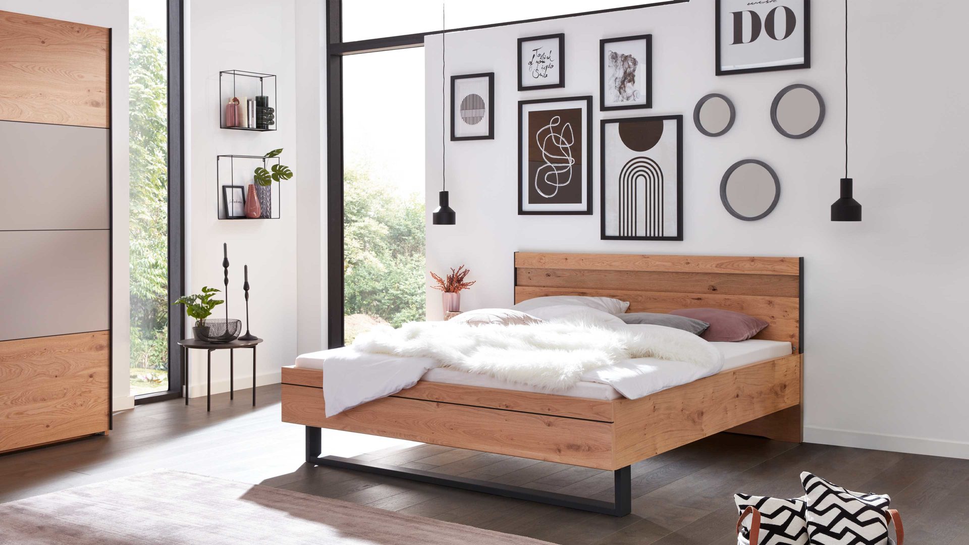 Bettgestell Interliving aus Holz in Holzfarben Interliving Schlafzimmer Serie 1024 – Bettgestell Kufengestell, Liegefläche ca. 180 x 200 cm - Balkeneiche