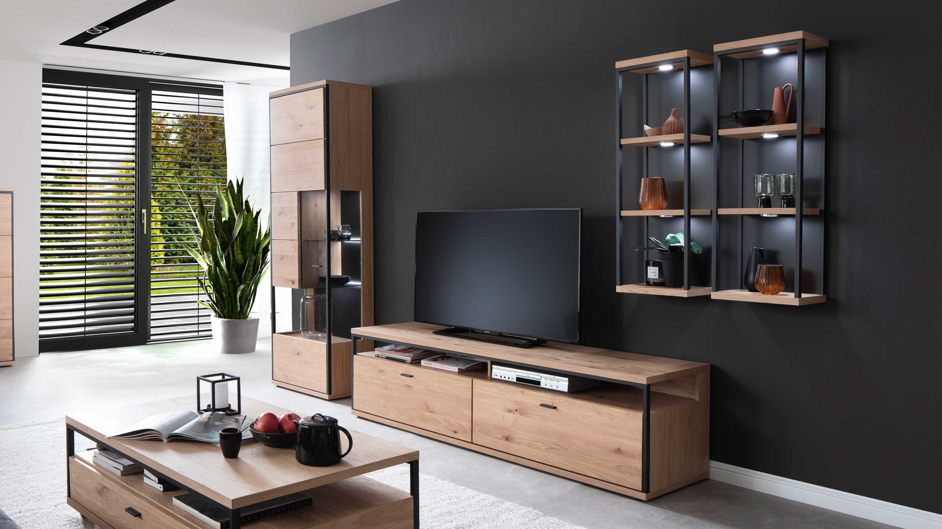 Wohnwand Mca direkt aus Holz in Holzfarben Wohnprogramm Bari - Wohnwand Asteiche Bianco – vierteilig, Breite ca. 300 cm