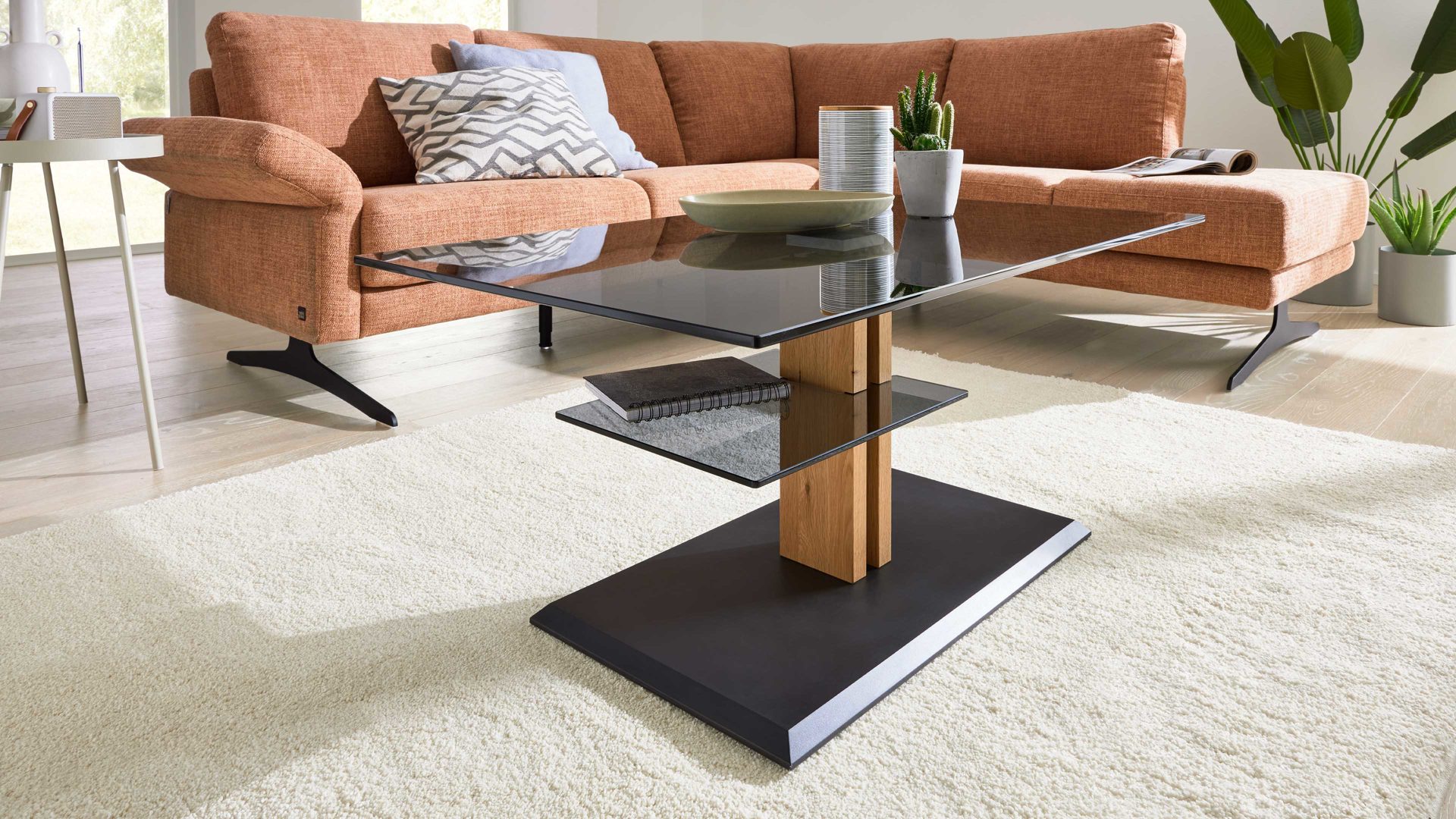 Couchtisch Interliving aus Glas in Dunkelgrau Interliving Couchtisch Serie 6212 - Couchtisch graues Parsolglas & Wildeiche - ca. 100 x 60 cm