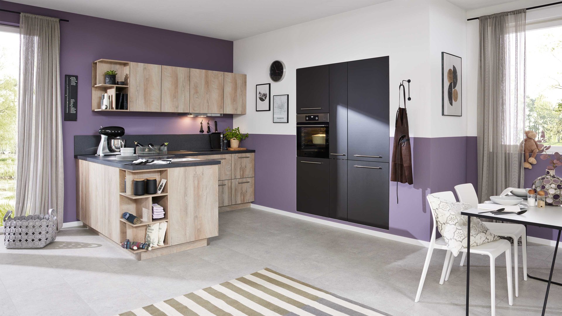 Einbauküche culineo aus Holz in Holzfarben Culineo Einbauküche Delta mit AEG Einbaugeräten Cantaro Oak & Obsidian - zweizeilig