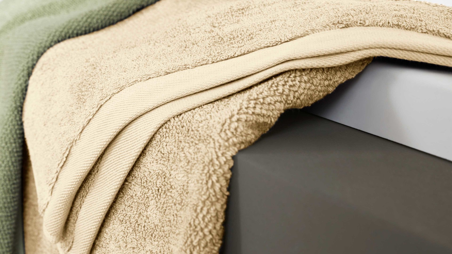 Handtuch Interliving aus Naturfaser in Beige Interliving Handtuch Serie 9108 - Handtuch naturweiße Baumwolle  - ca. 60 x 110 cm