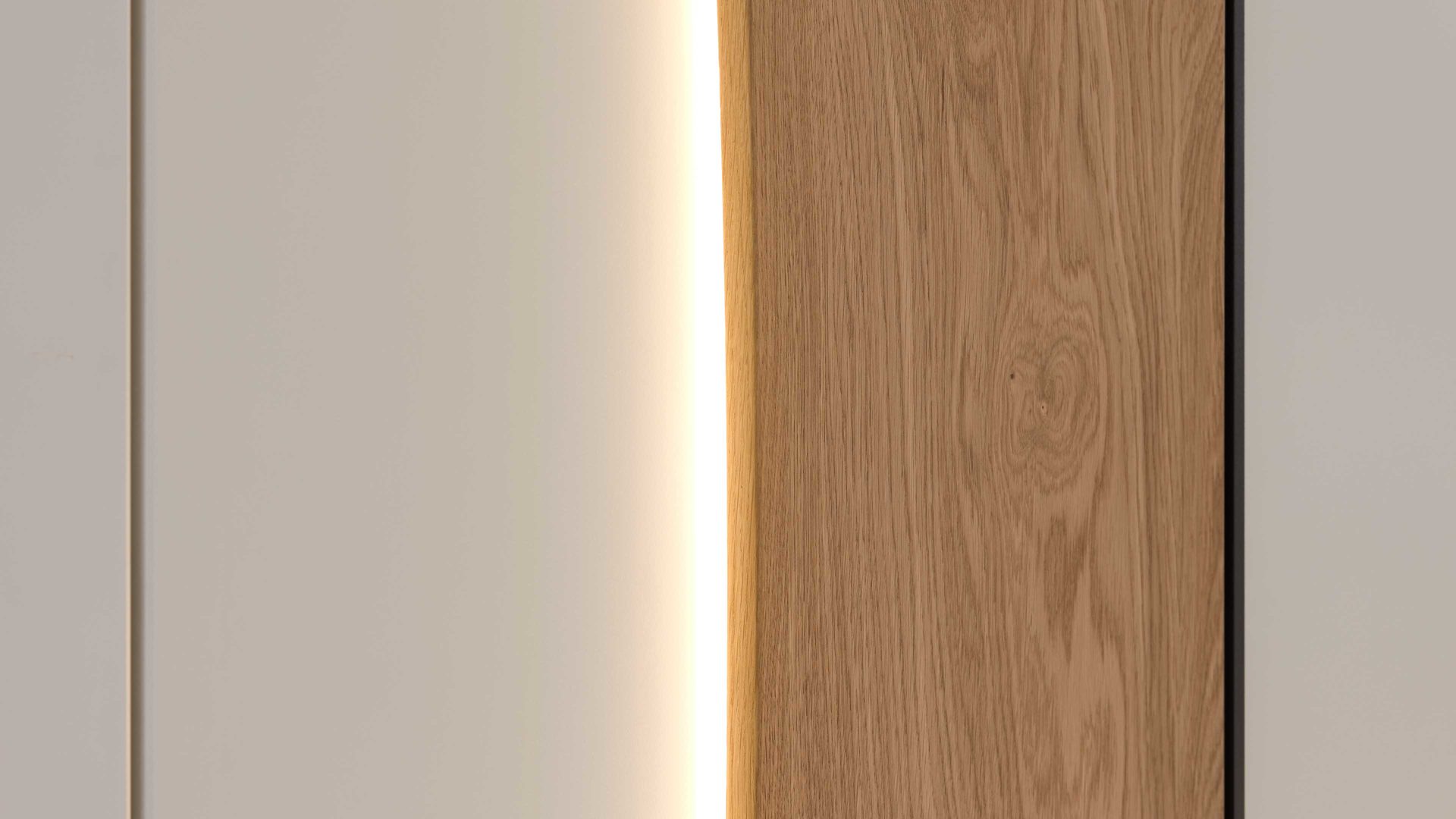Möbelbeleuchtung Interliving aus Kunststoff in Weiß Interliving Schlafzimmer Serie 1031 - Türenbeleuchtung 44-50 für Kleiderschranktüren