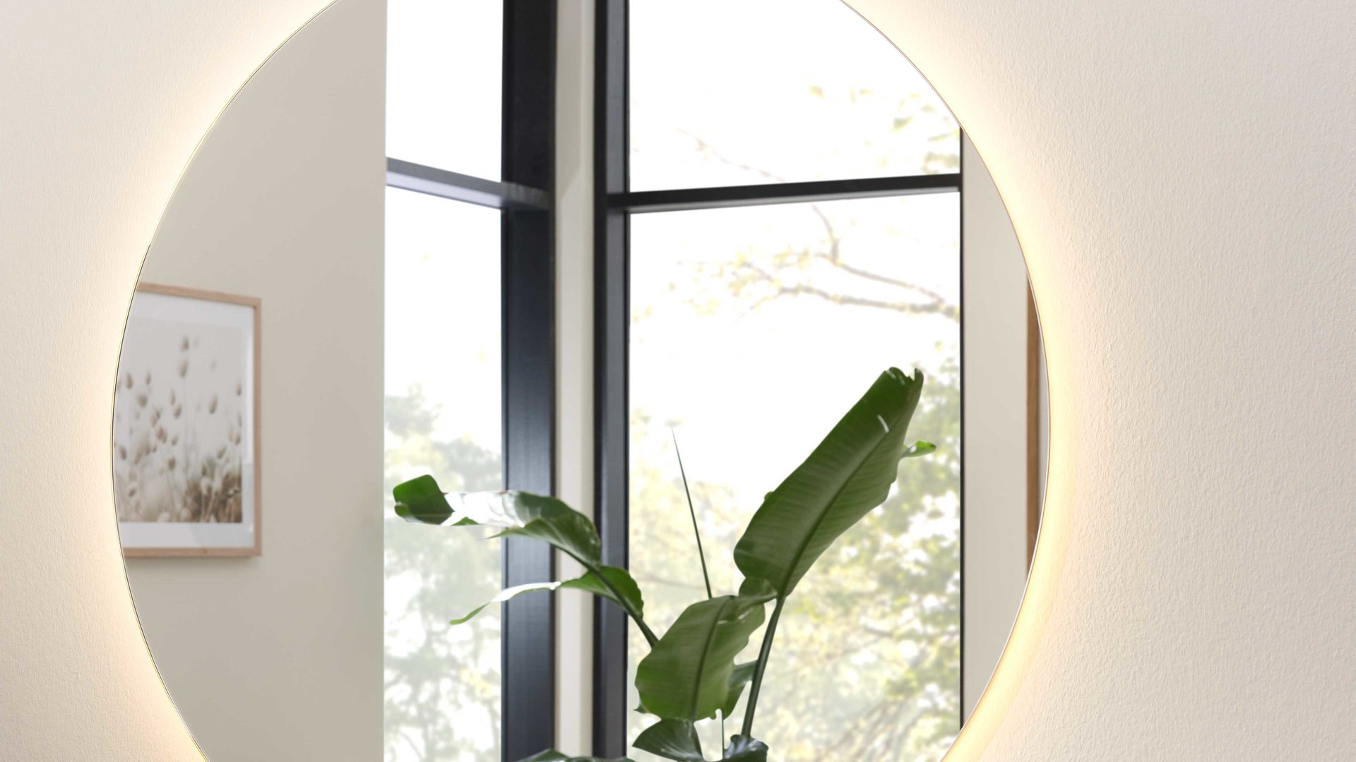 Möbelbeleuchtung Interliving aus Kunststoff in Weiß Interliving Schlafzimmer Serie 1031 - Ambientebeleuchtung 44-49 für Wandspiegel