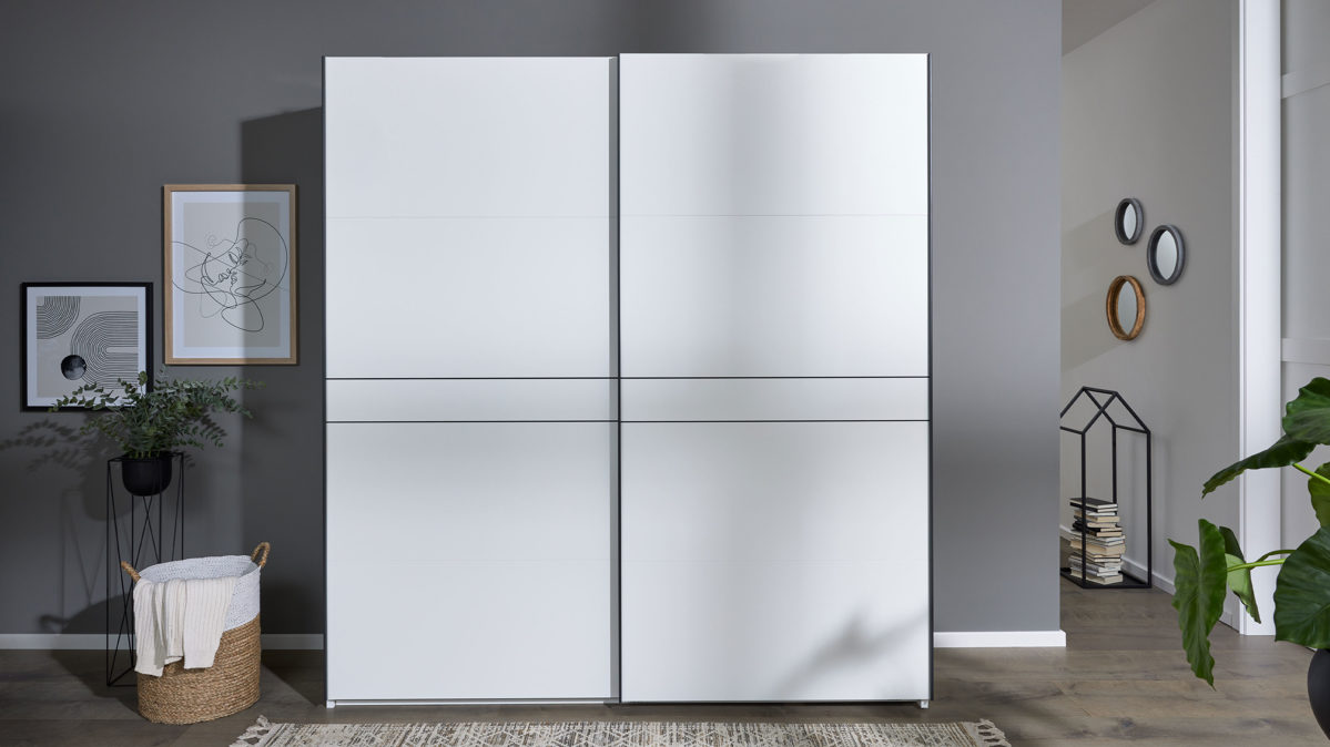 Kleiderschrank Interliving aus Holz in Weiß Interliving Kleiderschrank Serie 1207 – Schwebetürenschrank weißer Mattlack – zwei Türen, Breite ca. 212 cm