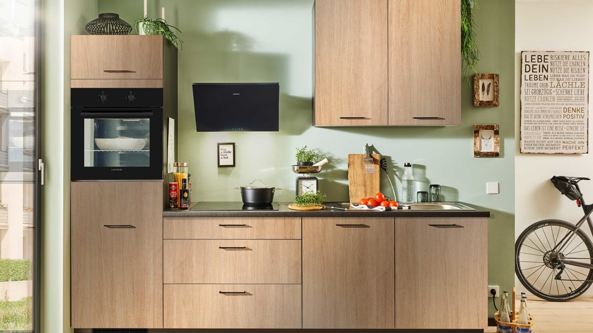 Einbauküche Pino aus Holz in Holzfarben pino Einbauküche inklusive Einbaugeräte Eiche Aviva - Länge ca. 270 cm