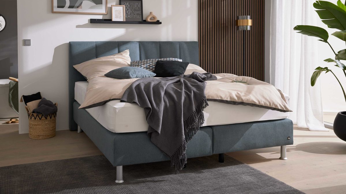 Boxspringbett Interliving aus Kunstfaser in Blau Interliving Boxspringbett Serie 1402 – Boxspringbett stahlfarbene Mikrofaser Nele - Liegefläche ca. 180 x 200 cm