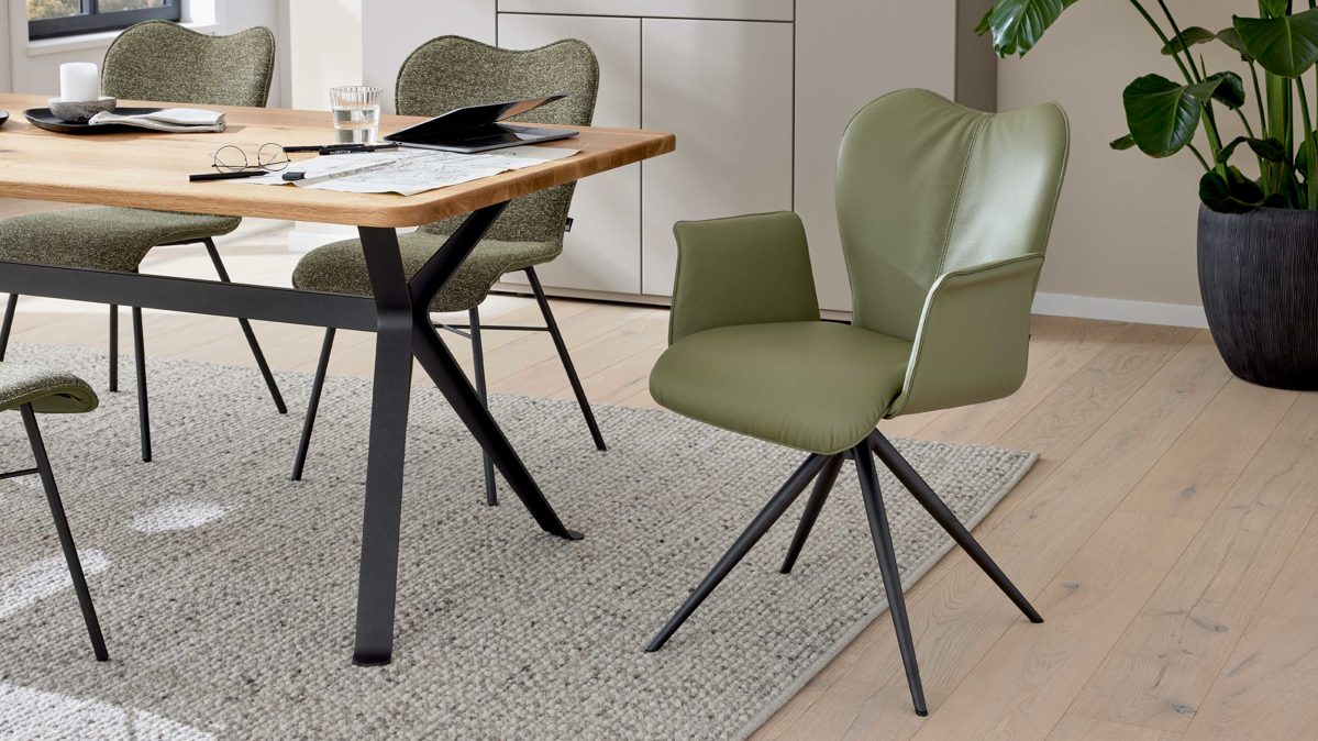 Polsterstuhl Interliving aus Leder in Grün Interliving Esszimmer Serie 5115 - Armlehnstuhl mit Lederbezug jadefarbenes Leder LD7830 & umbragraues Metall