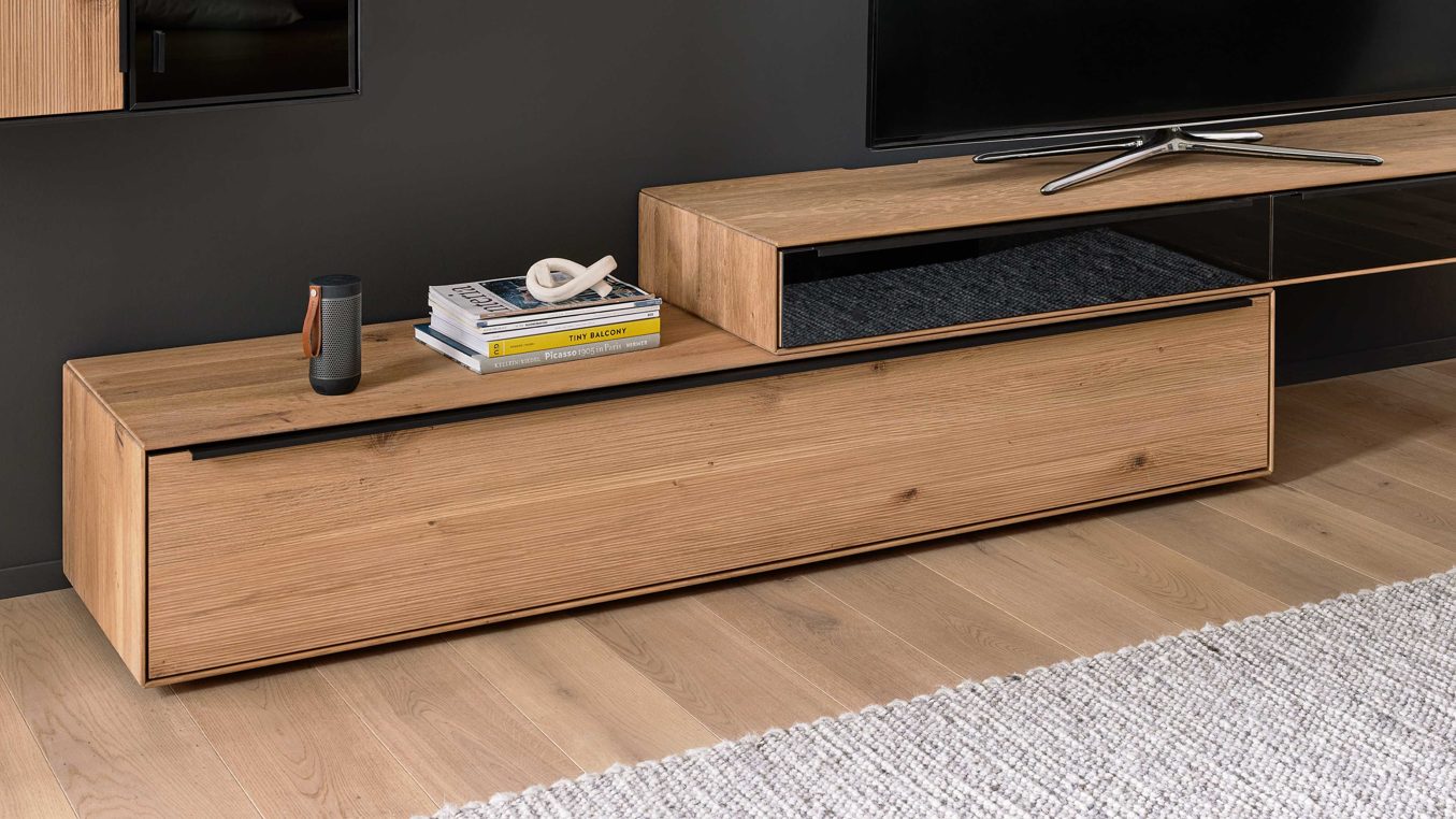 Lowboard Interliving aus Holz in Holzfarben Interliving Wohnzimmer Serie 2033 - Lowboard Asteiche - eine Klapptür, Länge ca. 182 cm