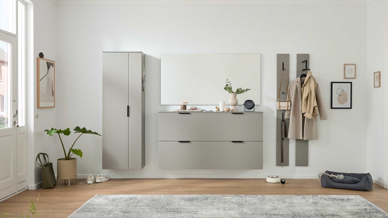 Garderoben-Set Interliving aus Holz in Hellgrau Interliving Garderobe Serie 6012 - Garderoben-Set 01 graubeiger Mattlack - fünfteilig