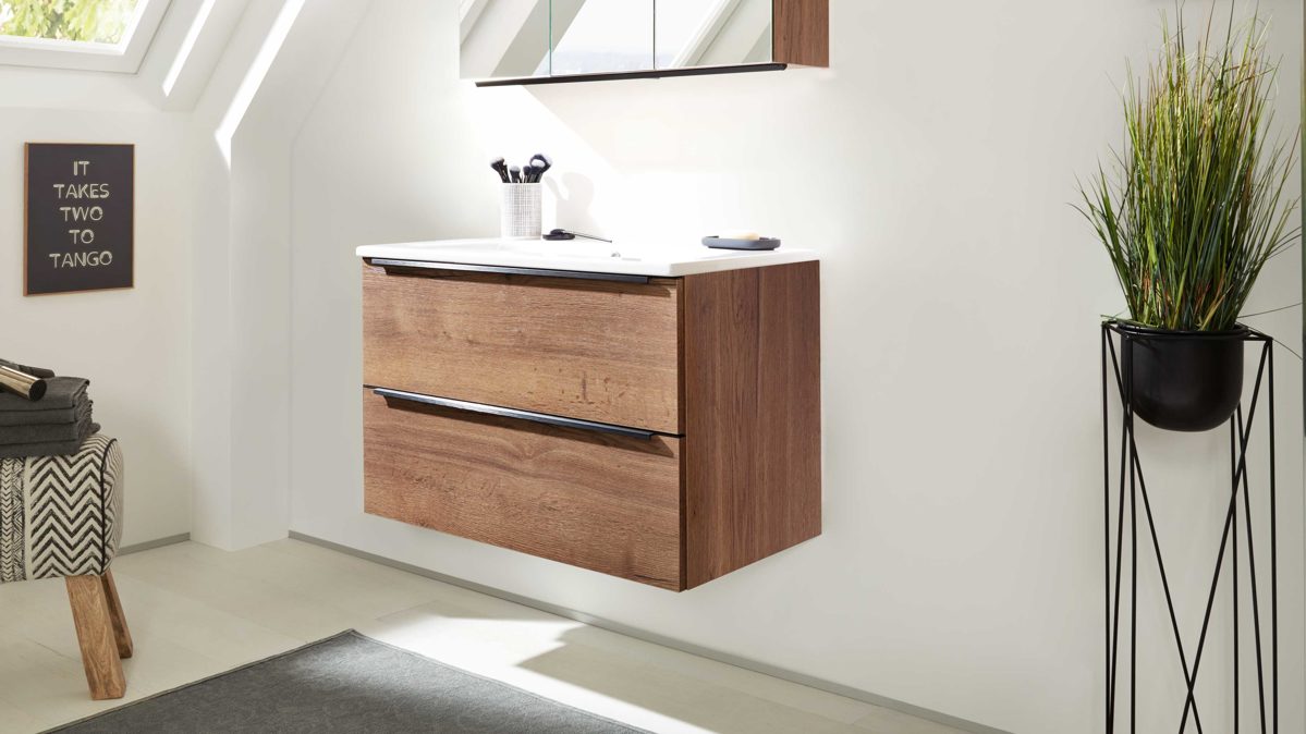 Badmöbel-Set Interliving aus Holz in Holzfarben Interliving Bad Serie 7402 – Kombination Mittelachse Havanna Eiche – Breite ca. 90 cm