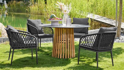 Gartenmöbel-Set Interliving aus Geflecht in Grau Interliving Gartenmöbel Serie 7004 – Tischgruppe mit rundem Tisch graues Kordelgeflecht & dunkelgrauer Bezug Heather 181, HPL Beton & Teakholz