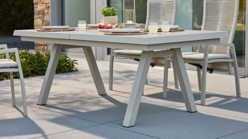 Gartenmöbel-Set Interliving aus Metall in Beige Interliving Gartenmöbel Serie 7011 - Essgruppe mit vier Stühlen beiger gesinterter Stein, Rope & Olefin, taupefarbenes Aluminium