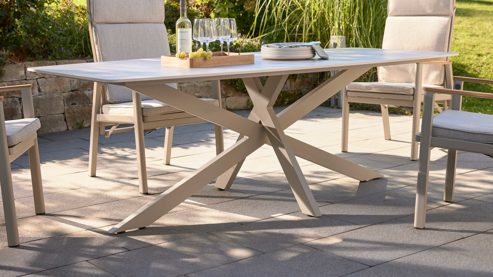 Gartenmöbel-Set Interliving aus Metall in Beige Interliving Gartenmöbel Serie 7014 - Essgruppe mit sechs Stühlen beiges TEXTILIENE®, Sinterstein & taupefarbenes Aluminium