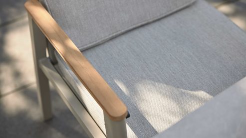 Gartenstuhl /-sessel Interliving aus Metall in Beige Interliving Gartenmöbel Serie 7014 - Gartenstuhl mit Relaxfunktion beiges TEXTILENE®, Teak & taupefarbenes Aluminium