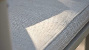 Gartenstuhl /-sessel Interliving aus Metall in Beige Interliving Gartenmöbel Serie 7014 - Gartenstuhl mit Relaxfunktion beiges TEXTILENE®, Teak & taupefarbenes Aluminium