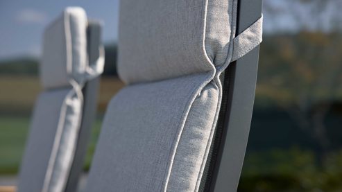 Gartenstuhl /-sessel Interliving aus Metall in Anthrazit Interliving Gartenmöbel Serie 7014 - Gartenstuhl mit Relaxfunktion anthrazitfarbenes TEXTILENE®, Aluminium & Teakholz