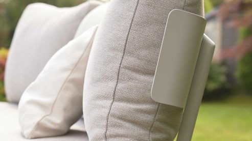 Gartenstuhl /-sessel Interliving aus Metall in Beige Interliving Gartenmöbel Serie 7015 - Loungesofa beiges Olefin, Teakholz & taupefarbenes  Aluminium