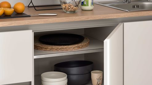 Einbauküche Interliving aus Holz in Holzfarben Interliving Küche Serie 3092 mit SIEMENS Einbaugeräten Sahara & Goldeiche - Stellfläche ca. 430 x 187 cm