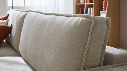 Ecksofa Roomio® aus Stoff in Creme Roomio® No. 4102 - Ecksofa naturfarbene Chenille Roma & toffeefarbene Metallfüße F1204 - Stellfläche ca. 190 x 272 cm
