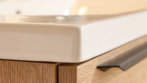 Badmöbel-Set Interliving aus Holz in Holzfarben Interliving Bad Serie 3715 - Badmöbel-Set mit Keramikbecken Eiche Sierra & Weiß