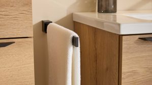 Badmöbel-Set Interliving aus Holz in Holzfarben Interliving Bad Serie 3715 - Badmöbel-Set mit Keramikbecken Eiche Sierra & Weiß