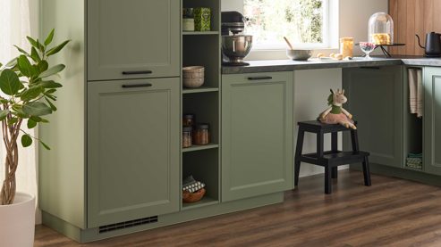 Einbauküche culineo® aus Holz in Grün Culineo® Einbauküche C684 mit Einbaugeräten Schilf, Eiche Sierra & Schwarz - zweizeilig