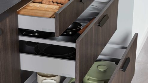 Einbauküche WERT KÜCHE® aus Holz in Holzfarben Dunkel WERT KÜCHE® Vanessa mit Einbaugeräten Eiche Siena & Olivegelb - Länge ca. 393 cm