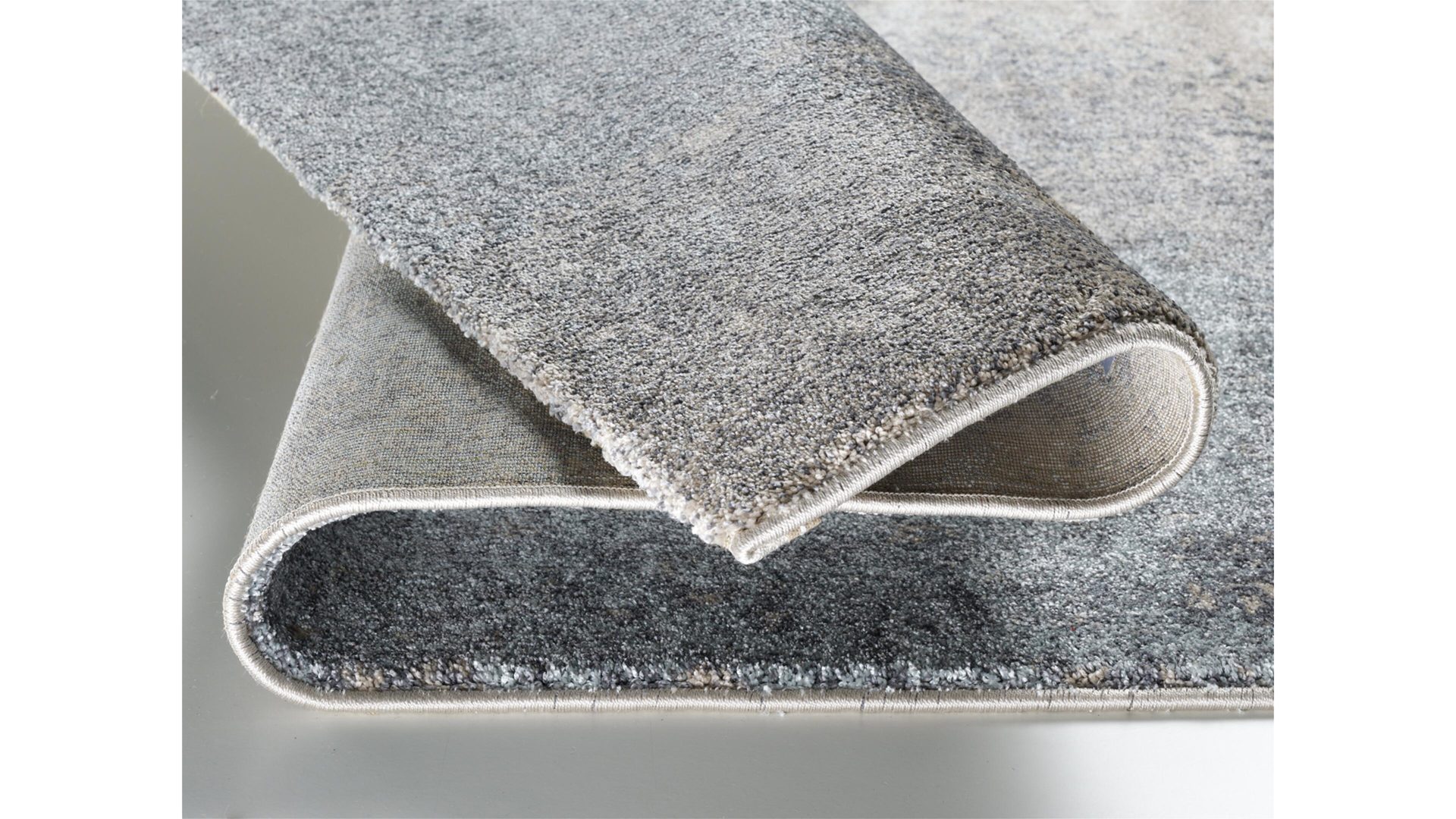 Webteppich Oci aus Kunstfaser in Türkis Designerteppich Butterfly Admiral für Ihre Wohnaccessoires türkis & naturfarben gemusterte Kunstfaser – ca. 160 x 230 cm