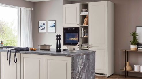 Einbauküche Nobilia® aus Holz in Beige nobilia® Einbauküche Sylt mit Geräten Sand & Marmor Mystic grey - zweiteilig