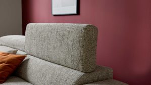 Ecksofa Interliving aus Stoff in Grau Interliving Sofa Serie 4420 - Ecksofa mit Holzfüßen grausilberner Bezug LRS 19 – Stellfläche ca. 178 x 256 cm