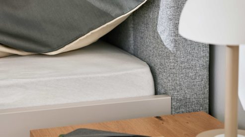 Bettgestell Interliving aus Holz in Hellgrau Interliving Jugendzimmer Serie 1702 - Bettgestell Sandgrau - Liegefläche ca. 120 x 200 cm