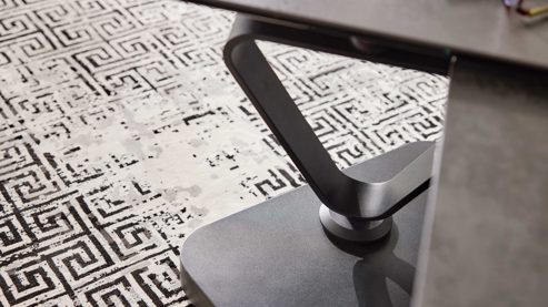 Couchtisch Interliving aus Keramik in Dunkelgrau Interliving Couchtisch Serie 6232 titanfarbene Keramik & schwarzer Stahl - 80-137 x 80 cm